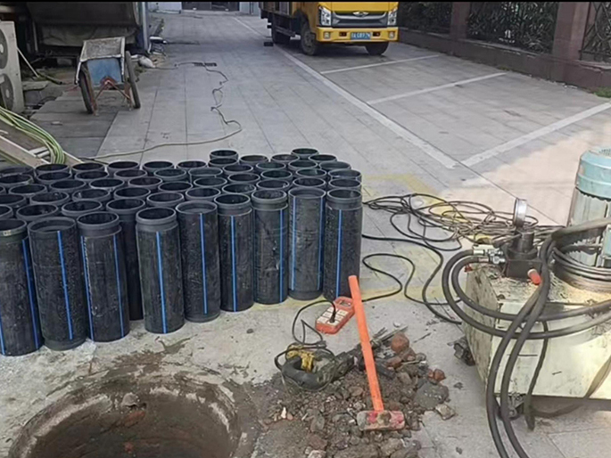 西和PE置换管厂家 DN315置换管 非开挖管短管置换